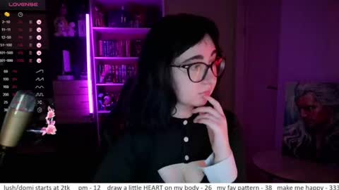 Snapshot of el_sweety chatting on July 2026 11:01:02 AM If you like it when I meow give me a thumbs up online show from July 2026 11:01:02 AM