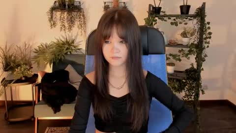 Snapshot of elainebeness chatting on February 2026 07:31:01 PM Your sweet girl online show from February 2026 07:31:01 PM