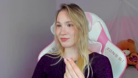 elaravoltage online show from April 2026 05:58:02 PM