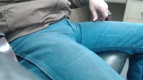 Snapshot of electra1021 chatting on March 2025 03:35:01 PM electra1021 online show from March 2025 03:35:01 PM