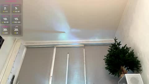 Mia online show from April 2026 01:19:01 PM