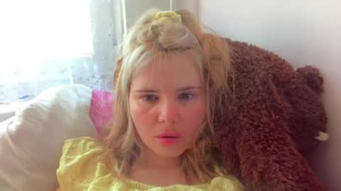 Elena online show from April 2026 10:18:02 AM