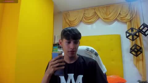 E L I A S online show from February 2025 06:47:02 AM