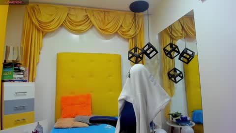 E L I A S online show from February 2025 09:53:02 AM