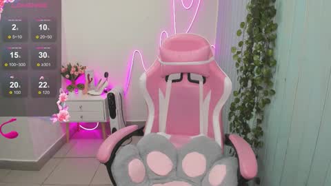 elieiza_xo online show from November 2025 10:14:01 AM