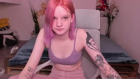 elieiza_xo online show from February 2026 09:30:02 AM