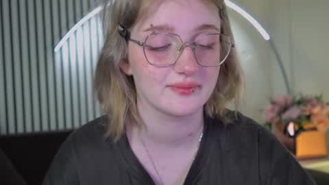 Ellie online show from March 2026 05:24:01 AM