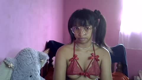 Snapshot of elisah01 chatting on June 2026 05:28:01 AM elisah01 online show from June 2026 05:28:01 AM