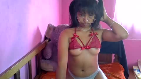 Snapshot of elisah01 chatting on June 2026 05:32:02 AM elisah01 online show from June 2026 05:32:02 AM