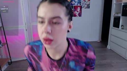 Ari online show from February 2025 04:36:01 PM