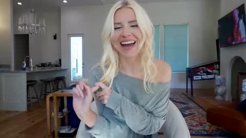 Liz online show from November 2025 05:46:02 PM
