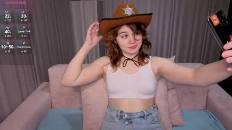 Elizabeth online show from May 2026 08:02:02 PM
