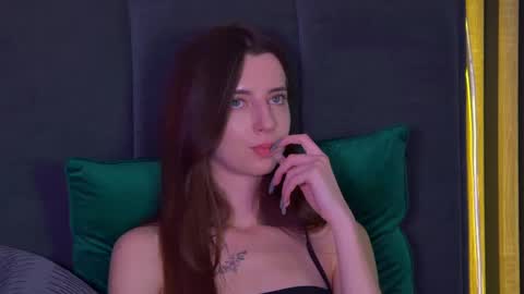 Elizabet online show from January 2025 11:27:02 AM