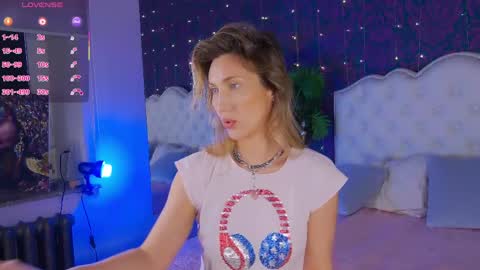 Linda online show from May 2026 04:39:02 AM