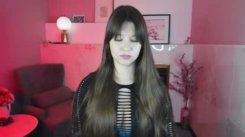 Eliza online show from November 2025 01:43:02 PM