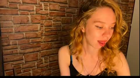 Snapshot of elizastorm chatting on June 2026 07:39:02 PM Eliza online show from June 2026 07:39:02 PM