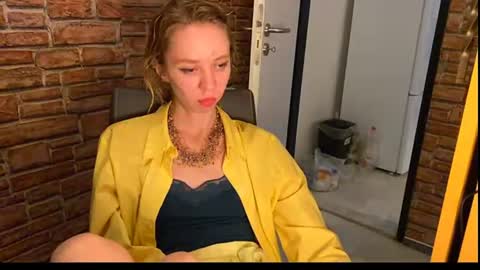 Snapshot of elizastorm chatting on July 2026 07:09:01 PM Eliza online show from July 2026 07:09:01 PM
