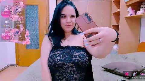 Ella  online show from October 2025 05:38:01 AM