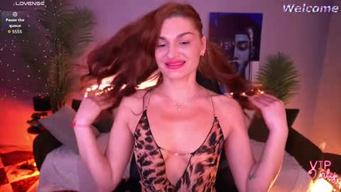 Ella online show from April 2026 09:02:01 PM