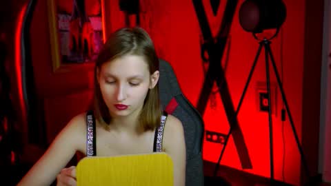 Ella online show from March 2026 05:06:01 PM