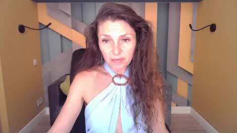 Snapshot of ellalongs chatting on June 2026 11:26:01 AM EllaLongs online show from June 2026 11:26:01 AM
