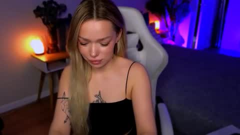 Ella online show from March 2026 05:43:01 AM