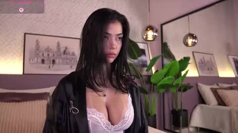 Elle Diane online show from March 2026 10:35:02 PM