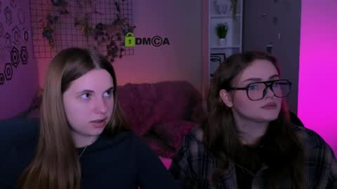 Snapshot of elli_ashley chatting on April 2026 01:11:01 PM Ashley online show from April 2026 01:11:01 PM