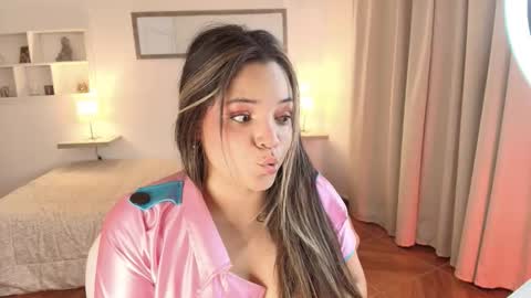 Snapshot of elli_snow chatting on December 2025 08:57:02 PM elli_snow online show from December 2025 08:57:02 PM