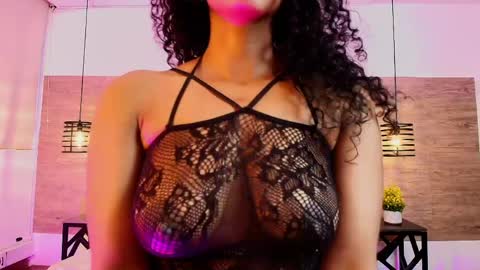 elliee_alves online show from April 2026 05:11:01 PM