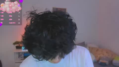 Snapshot of elliotvolkov chatting on June 2026 03:38:02 PM elliotvolkov online show from June 2026 03:38:02 PM