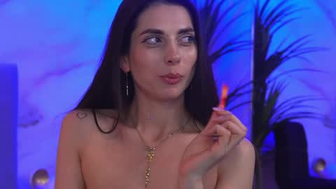 Elly online show from April 2026 09:39:33 PM