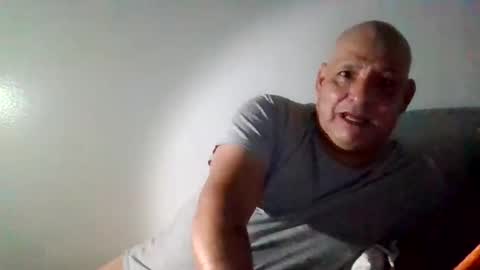 elmario24 online show from October 2025 07:32:01 AM