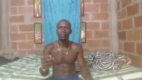 elmiltonnjakee online show from July 2026 07:33:01 AM