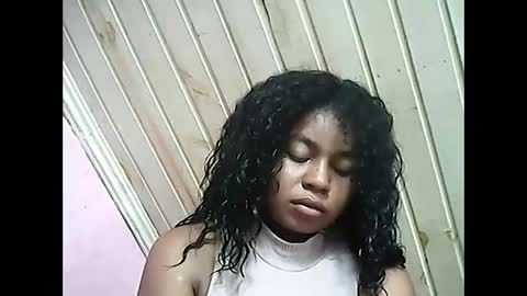elonie9794 online show from May 2026 09:49:01 AM