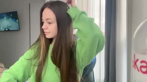 Milana online show from April 2026 09:04:01 AM