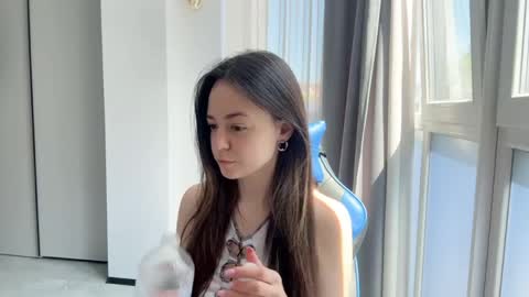 Milana online show from May 2026 09:04:02 AM