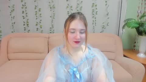 Elsa  online show from April 2026 06:22:02 AM