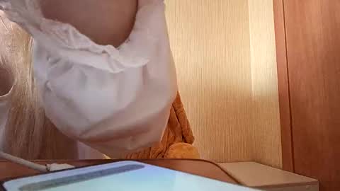 Elza Kom online show from September 2025 03:39:02 AM