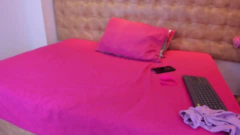 Emily online show from April 2026 04:23:01 PM