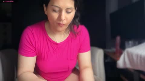 Snapshot of ema_lov3 chatting on January 2026 02:35:02 AM Ema Love online show from January 2026 02:35:02 AM