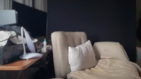 Snapshot of ema_lov3 chatting on January 2026 01:54:02 AM Ema Love online show from January 2026 01:54:02 AM