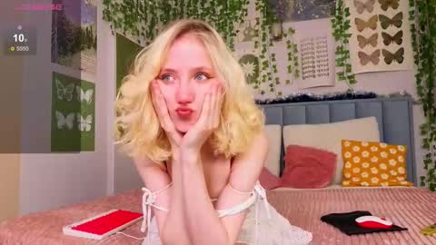 Emma online show from December 2025 11:38:02 AM