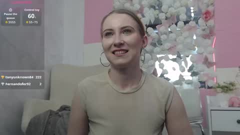 Snapshot of emberluna_ chatting on June 2026 06:20:01 AM Ember online show from June 2026 06:20:01 AM