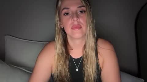emilelovesyou online show from May 2026 09:42:02 PM
