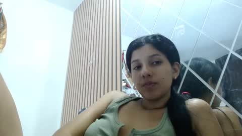 Snapshot of emili_riders chatting on February 2025 05:52:01 AM emili riders online show from February 2025 05:52:01 AM