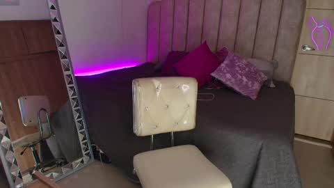  emily valentina     online show from February 2025 09:17:01 PM