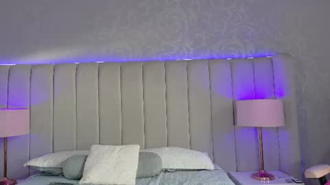 Snapshot of emily__stef chatting on June 2026 11:45:01 AM EMILY online show from June 2026 11:45:01 AM