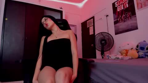 Emily  online show from February 2026 05:57:02 AM