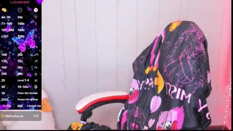 emily_cline online show from October 2025 08:15:02 AM